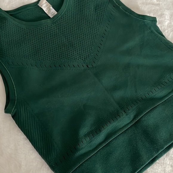 Athleta Pavana Crop Top - Picture 3 of 7